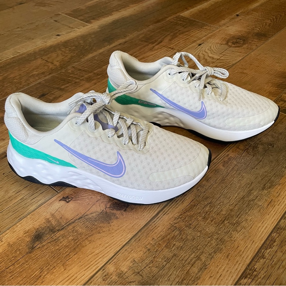NEW Nike Renew Ride 3 Lace Up Sneaker